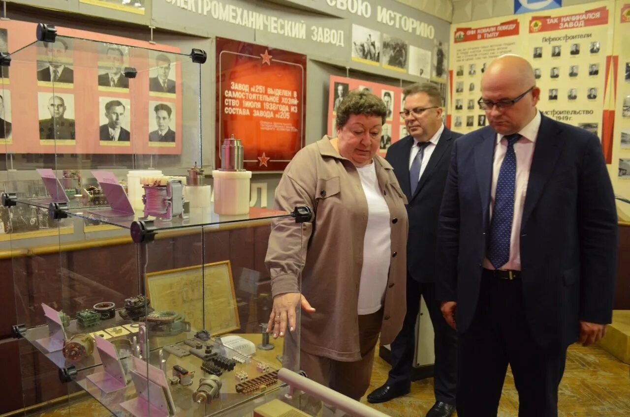 Молот петровск директор. Завод молот саратовская область. Завод молот севастополь. Молот петровск вакансии. Завод молот петровск.