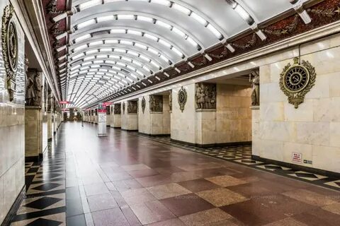 Холл метро