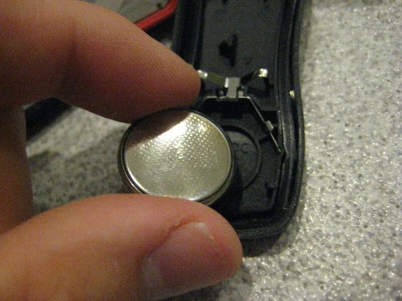Как поменять круглую батарейку batteries inside batteries Cheaper Than Retail Price Buy Clothing, Accessories a