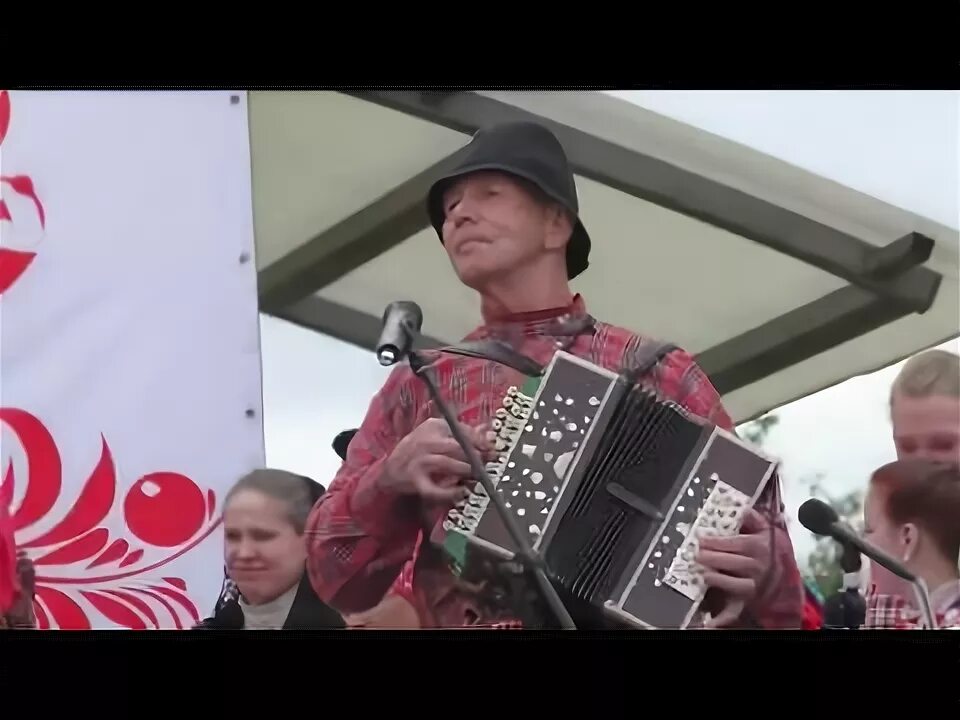 Танец башкирских мари. Вечоры. Фольклорные песни видео. Девочка в народном костюме поет. Орловская матаня танец.