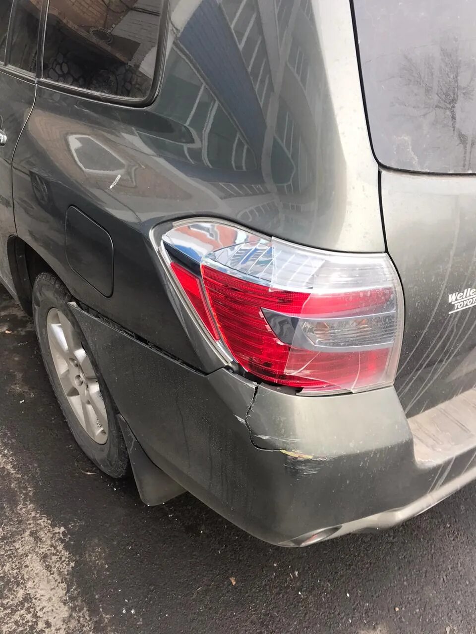 Тойота хайлендер как снять задний фонарь Замена задних боковых габаритов Toyota Highlander (XU20), 2,4 л, 2003 года эле