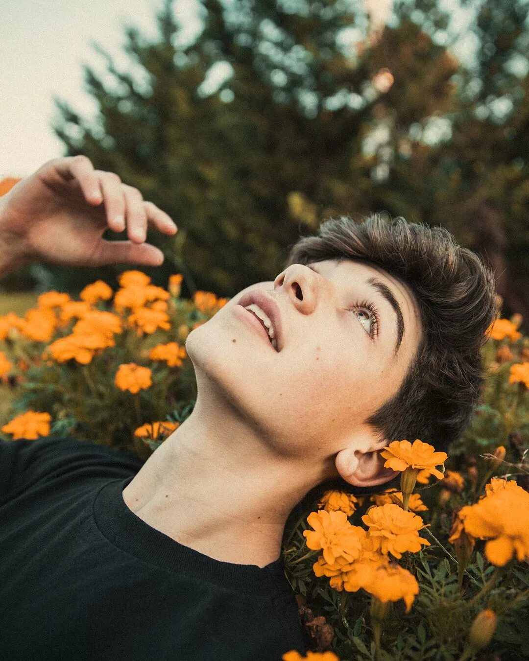 Кореан бой эстетика. Ману риос эстетика. Ава эстетика парни. Korean ulzzang boys эстетика. Парень естетик без лица.