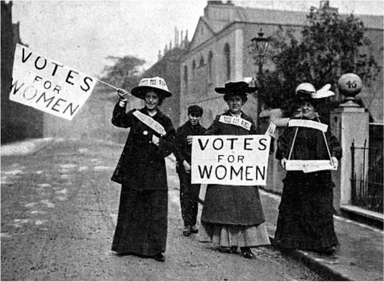 Избирательное право женщин в сша. Суфражистки Англия 19 век. Суфражистки Англия 19-20 век. Суфражистки 20 века.