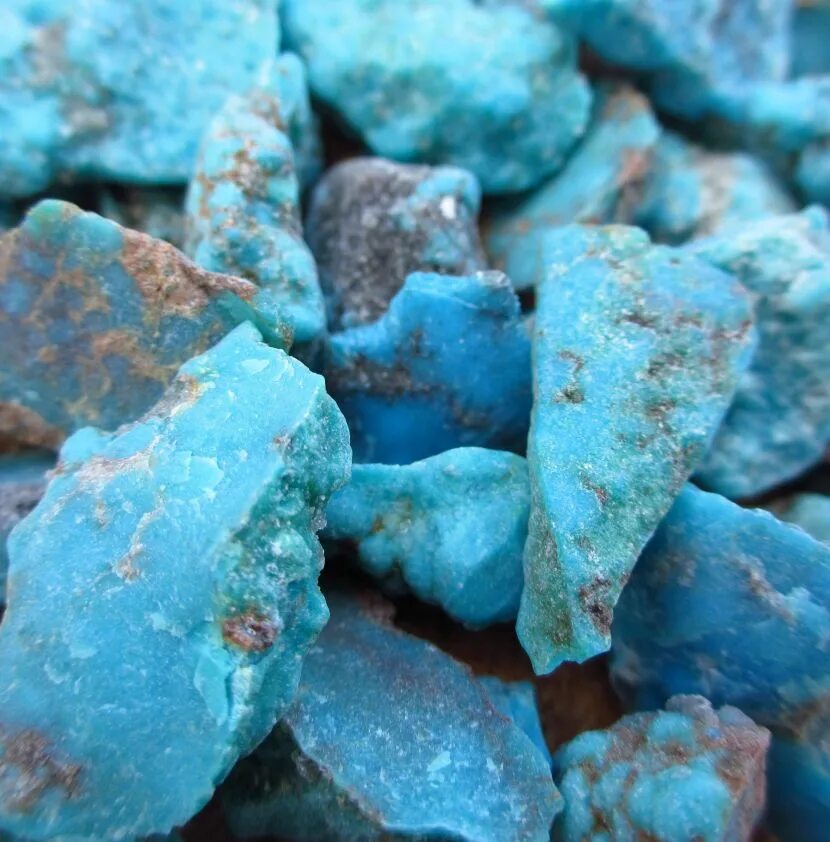 Устричная бирюза камень. Бирюза описание камня. Бирюза камни 1мл. Синайская бирюза. Мексиканская бирюза устричная.