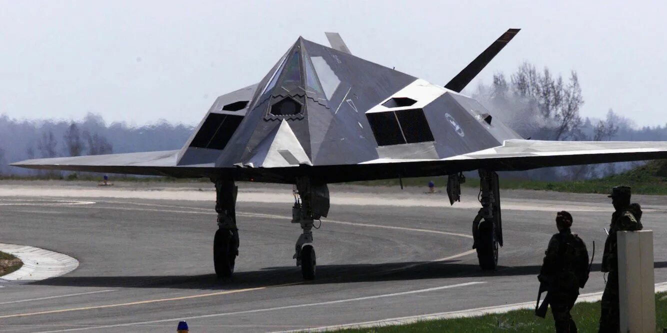 F117 вооружение. F 117 стелс. f-117 nighthawk. истребитель стелс f-117. вооружение стелс ф117.