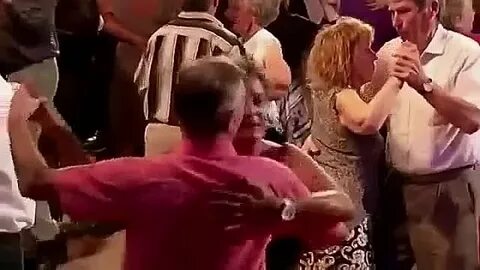 Песня миллион алых на французском