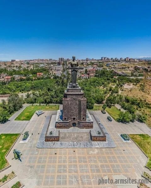 ереван монумент. памятники в армении и ереване. ереван монумент. парк победы и монумент "мать-армения". монумент ереван.