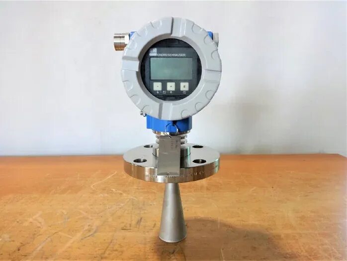 Endress hauser уровнемер. Endress hauser уровнемер. Micropilot fmr62. Уровнемер micropilot. Уровнемер микроволновый бесконтактный micropilot fmr51.