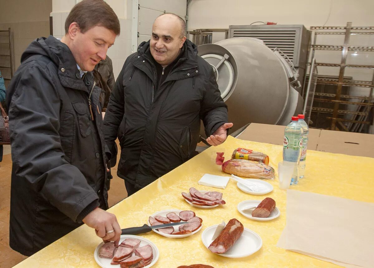 Атоян колбаса Пыталово. Пыталовский район, г. Пыталово. Атоян групп Пыталово. Фермерское хозяйство Псков. Пыталово информационное сообщество подслушано в контакте