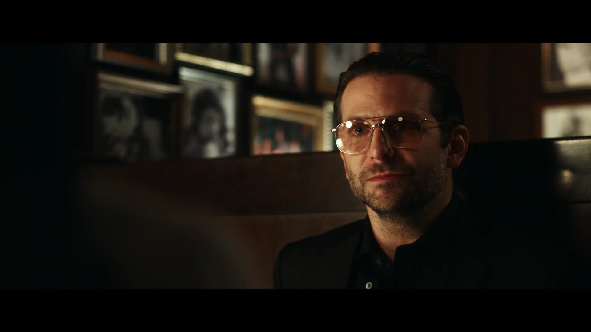 Парни со стволами (2016) — war dogs. Джона хилл оружейный барон. Джона хилл парни со стволами. Парни со стволами (2016) — war dogs. Майлз теллер и джона хилл.