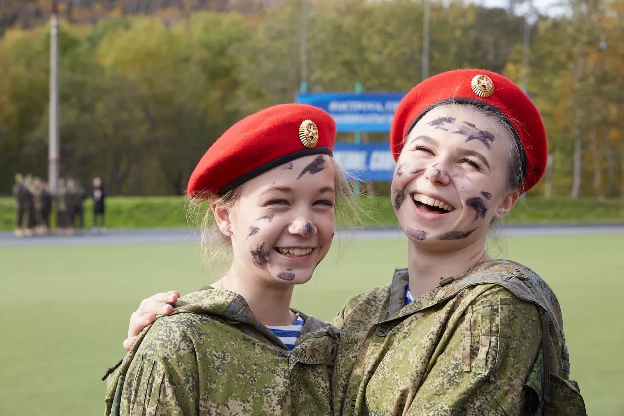 Спортивная игра зарница. Зарница игра. Мир зарница. Зарница игра. Военно спортивная зарница.