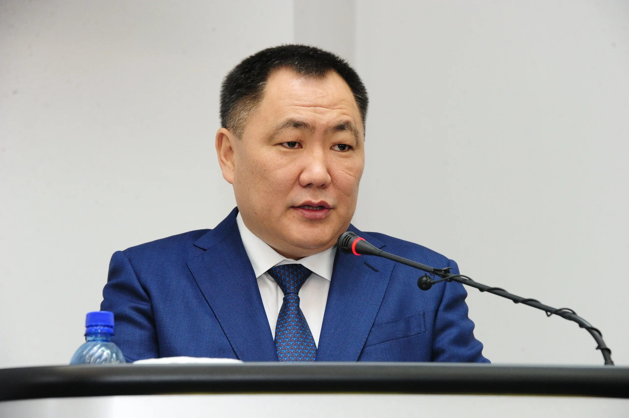 Председатель правительства республики тыва ховалыг в. Тыва руководитель. Глава тыва в. Тыва руководитель. Тыва руководитель.