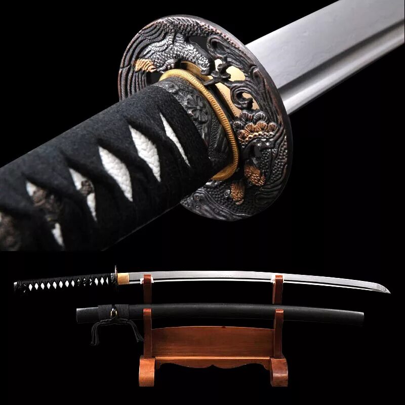 Real katana price. Настоящая самурайская катана. Японская самурайская катана. Настоящая самурайская катана. Катана сакабато голубая.