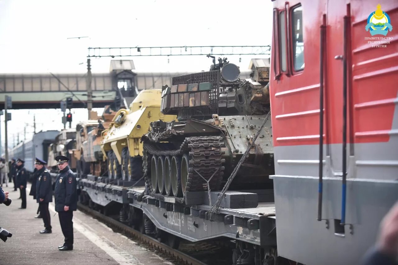 Бурятия зима. Поезд деда мороза 18 ноября. Автобус байкал-daily. В улан удэ прибыл. В улан удэ прибыл.