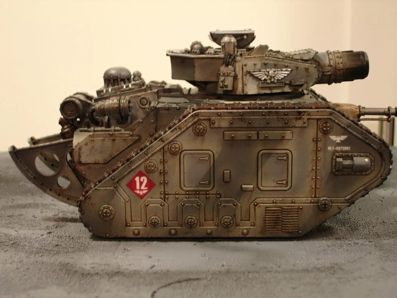 Леман русс Криг. Leman Russ with Demolisher. Махариус танк Warhammer 40000. Империал Армор Леман русс танк.