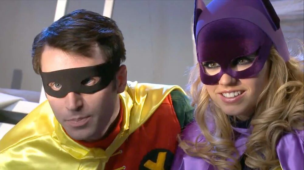 Пародии х. Пародия на дэдпула. Уэс андерсон стиль. Пародии х. Бэтмен пародия.