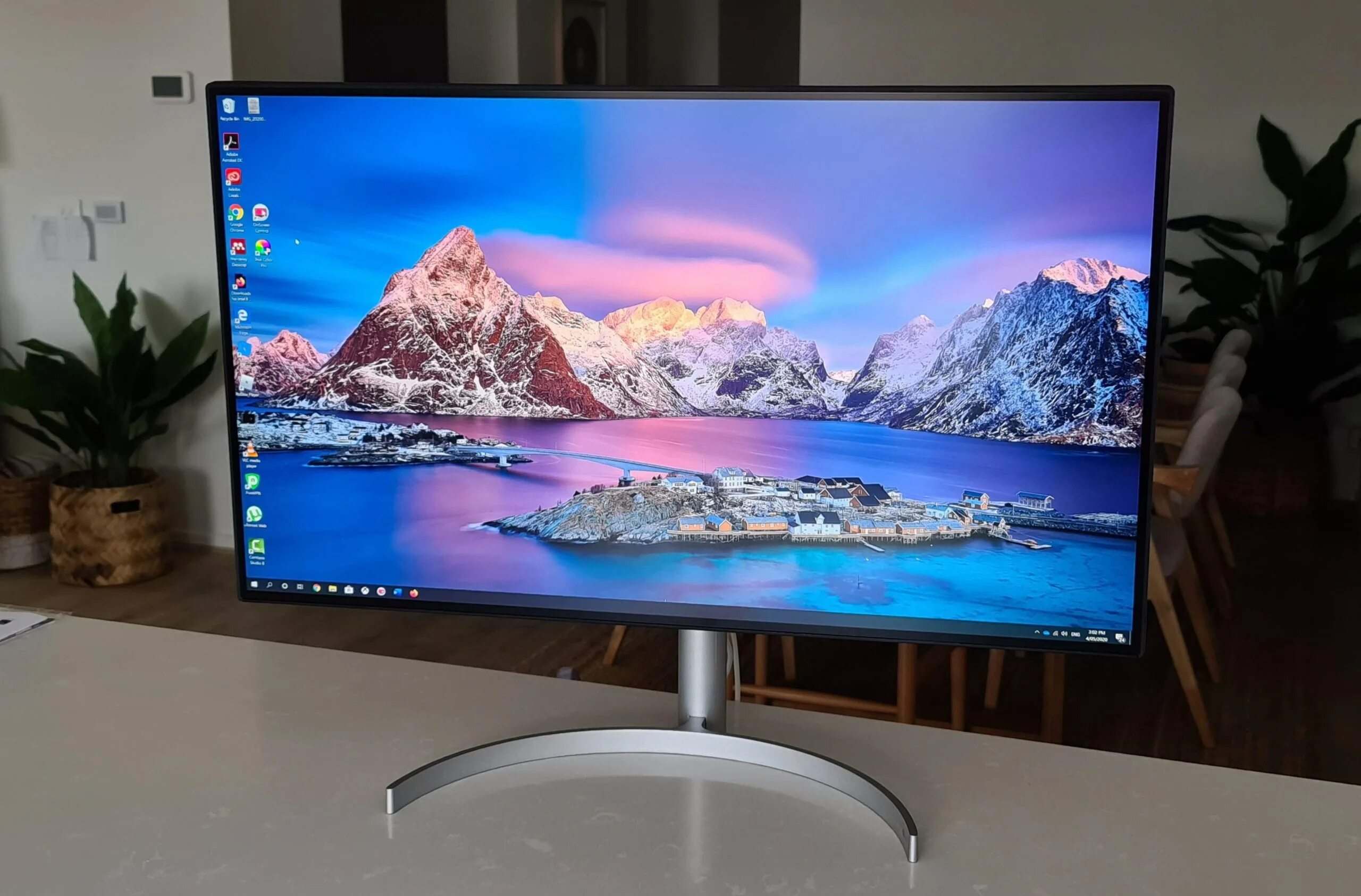 Экран lg 32. Монитор LG Ultrafine 32ul950-w. Монитор LG 27" 27ul500-w. Монитор LG Ultrafine 27ul500-w 27".