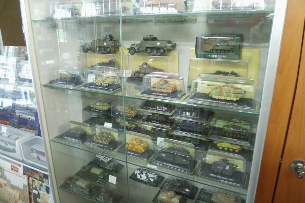 Магазин моделей техники. Магазин масштабных моделей. Магазин моделей техники. Магазин моделирования. Магазин сборных масштабных моделей.