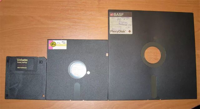 90 5 25. Гибкие магнитные диски (floppy Disk). Флоппи дискета 3.5. Дискеты 8 дюймов 5,25 дюймов. Флоппи диск 3.5 перемычки.