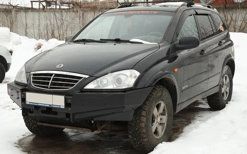 Купить кайрон в нижнем новгороде. SSANGYONG Kyron силовой бампер. Силовой бампер Санг енг Кайрон. Бампер передний силовой SSANGYONG Kyron. Саненг Кайрон силовой бампер.