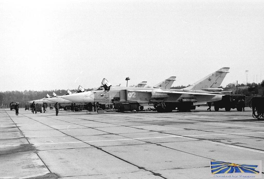 аэродром шпротава польша. аэродром шпротава су 24. аэродром шпротава су 24. аэродром шпротава польша. шпротава польша военный аэродром городок.
