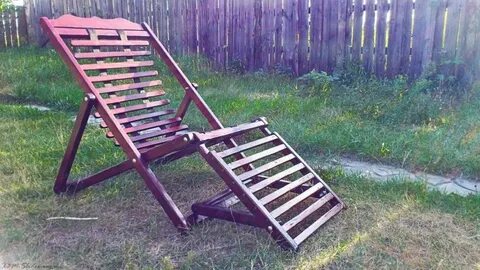 Шезлонг из дерева для дачи