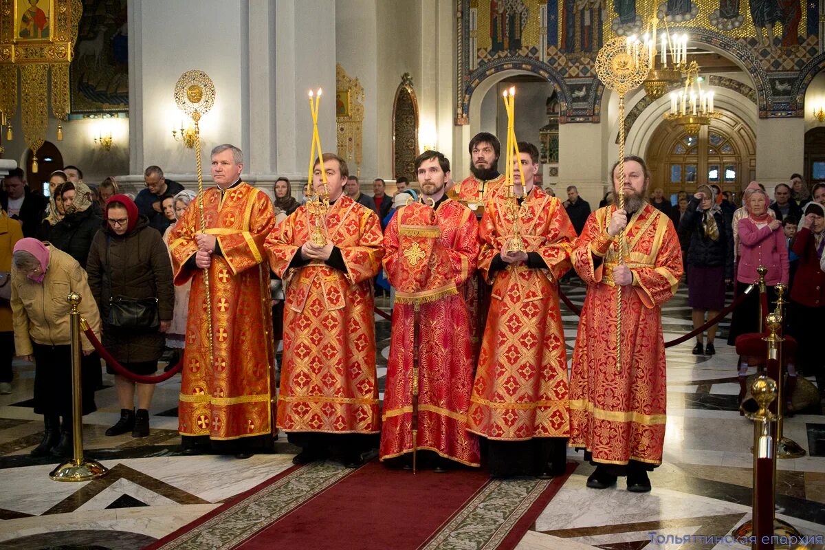 Читать службу на сегодня. Преображенский храм Тольятти служба.