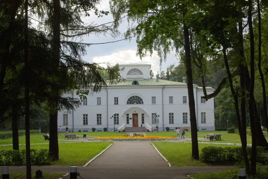 Аппаратчик производства плавленого сыра. Производство плавленного сыра. Работа в ершово вакансии. Завод valio ершово. Ершово эмблема.