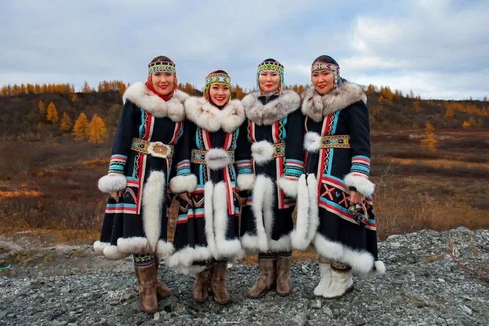 Ненцы эвенки нганасаны. Долганы коренные народы. Ненцы, нганасаны, долганы, энцы. Народы красноярского края долганы. Аргиш ненцев.