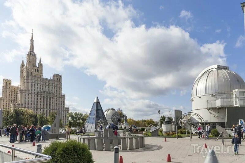 Планетарий около зоопарка. Садовая-кудринская, д. Планетарий на садово-кудринской. Планетарий в архангельске дворец пионеров. 1999 год московский планетарий.
