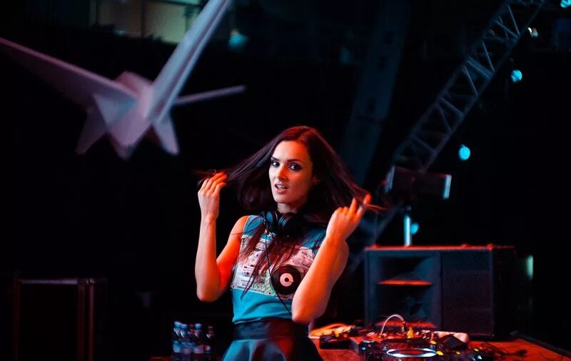 Королева дж. DJ da Queen Korolova.