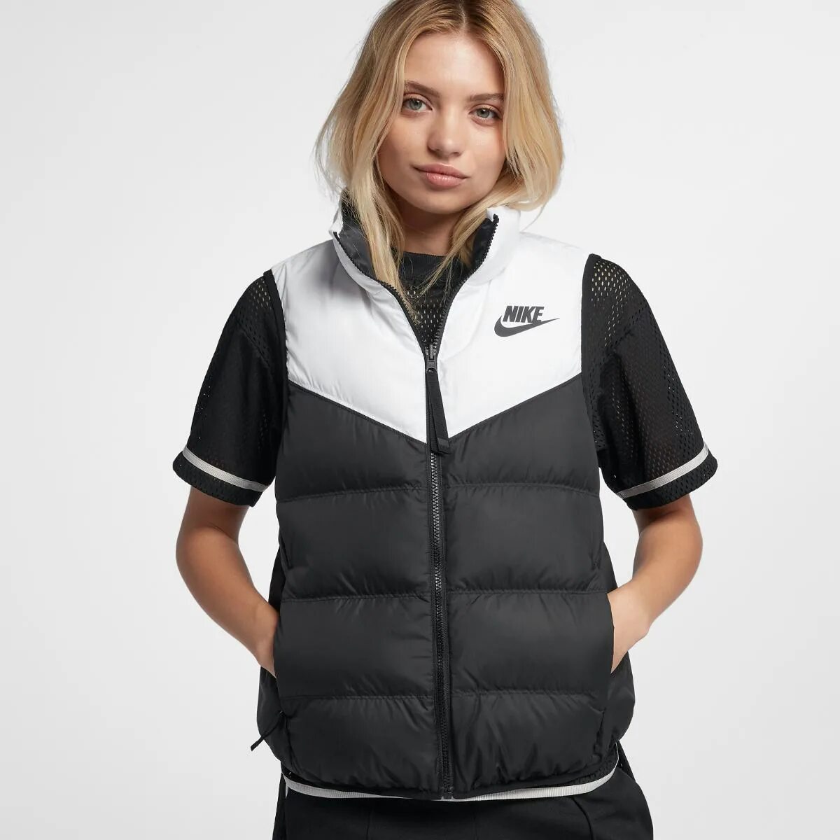 Жилетка Nike Sportswear. Nike / жилет Allure down Vest. Жилетка Nike Windrunner. Nike Nike Sportswear Vest filled. Найк женщины