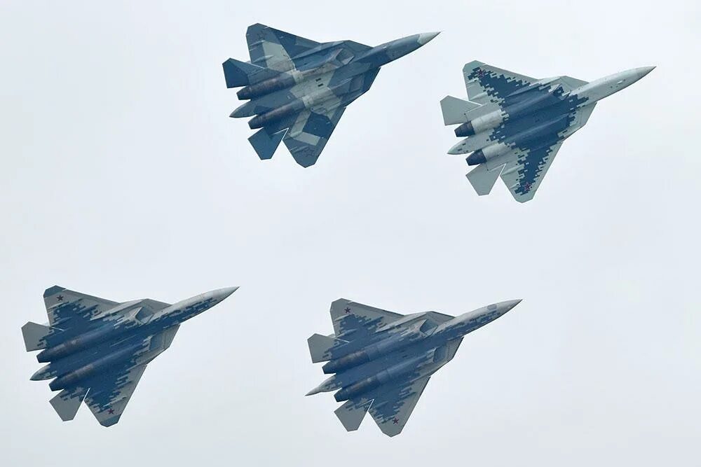 Поколение истребителей су. Самолет Су-57. Су 57 группа. Су-57 реактивный самолёт. Самолет пятого поколения Су-57.