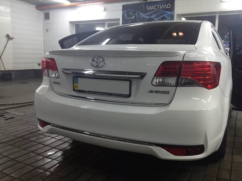 Тойота т 27. Спойлер тойота авенсис т27. toyota avensis 2012 зад.