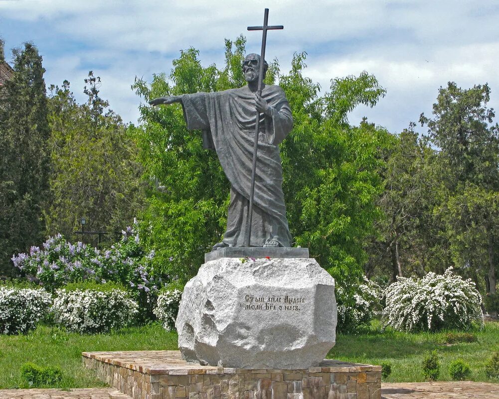 Памятник апостолу. Памятник андрею первозванному в севастополе. памятник андрею первозванному в херсонесе. памятник андрею первозванному в севастополе в херсонесе. андрей первозванный в крыму памятник.