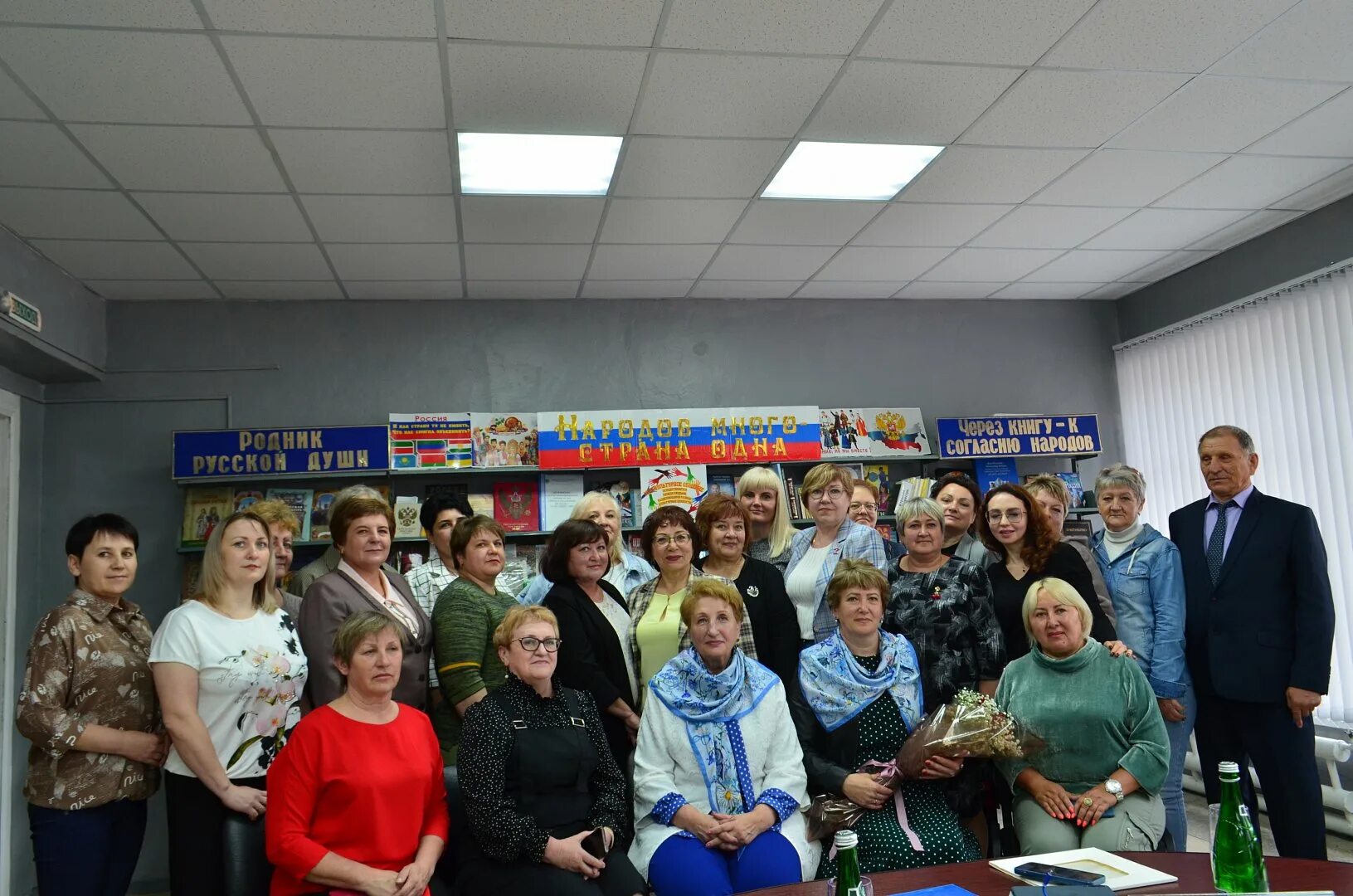 Комитет солдатских матерей липецк глущенко. Союз жен и матерей. Награда мать героиня 2022. Союз жен и матерей. Союз жен и матерей.