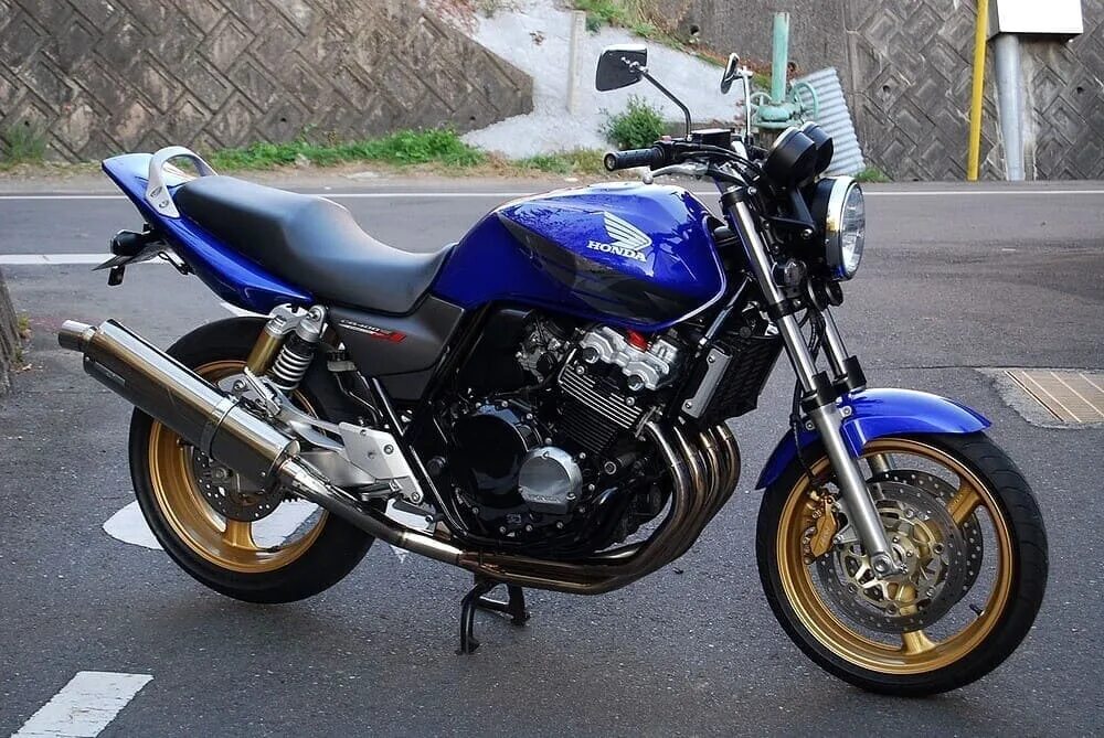 Honda cb 400 2020. Honda cb фото. Honda cb фото. Honda sb 400. Honda cb 750 f2.