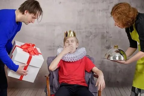 ОКОВЫ БЕЗДЕЙСТВИЯ ИЛИ КАК СЧАСТЛИВОЕ ДЕТСТВО МОЖЕТ НАПРОЧЬ ИСПОРТИТЬ ВЗРОСЛУЮ ЖИ