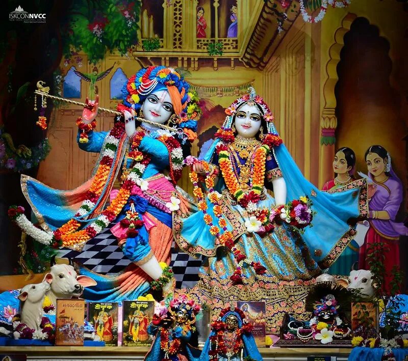 Nvcc. ISKCON NVCC. Храм в Пуне Радха Кришна. ИСККОН Владивосток. Подвеска ИСККОН.