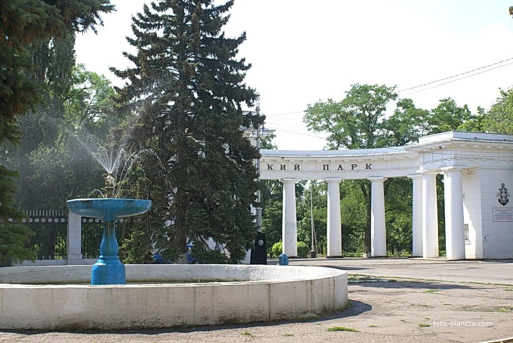 Приморский парк ростовская область. Цимлянский парк ростовская область. Приморский парк ростовская область. Город цимлянск ротонда. Ротонда цимлянск.
