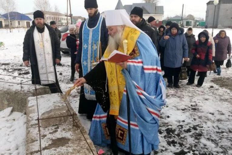 Храм Сретения Налобиха. Сретенский храм в Налобихе. Сретенский храм село Налобиха. Налобиха Алтайский край.