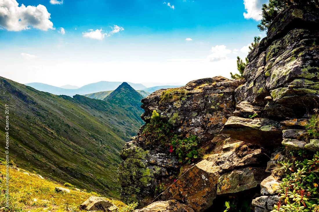 Пики байкала. Пик черского озеро сердце. Тропа на пик черского. Пик черского озеро сердце. Пики байкала.