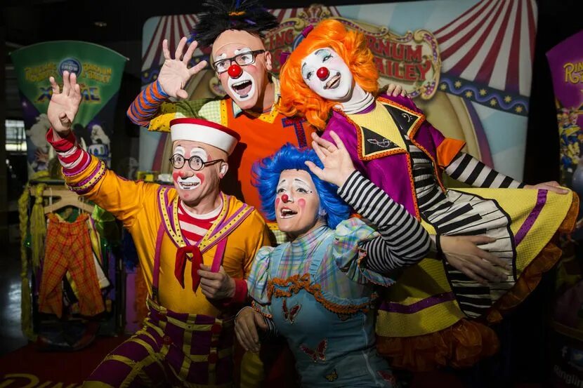 There three clowns at the. Клоун. Цирковой клоун. Клоун из цирка. Клоунесса в цирке.