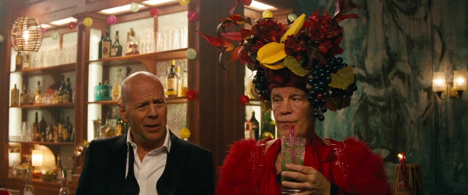 Джон малкович рэд 2. Movies red 2. Брюс уиллис red 2. Рэд 2010 джон малкович. Movies red 2.