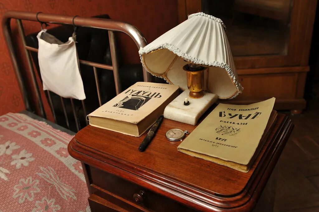 музей-квартира м. литературный музей 20 век. литературный музей 20 век. литературный музей xx век санкт-петербург. зощенко.