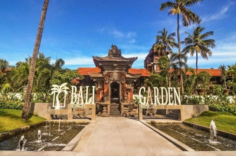 Ворабури пхукет резорт энд спа. Бали курорт кута bali kuta. Кута бич бали. Bakung beach resort. Mercure kuta bali 4*.