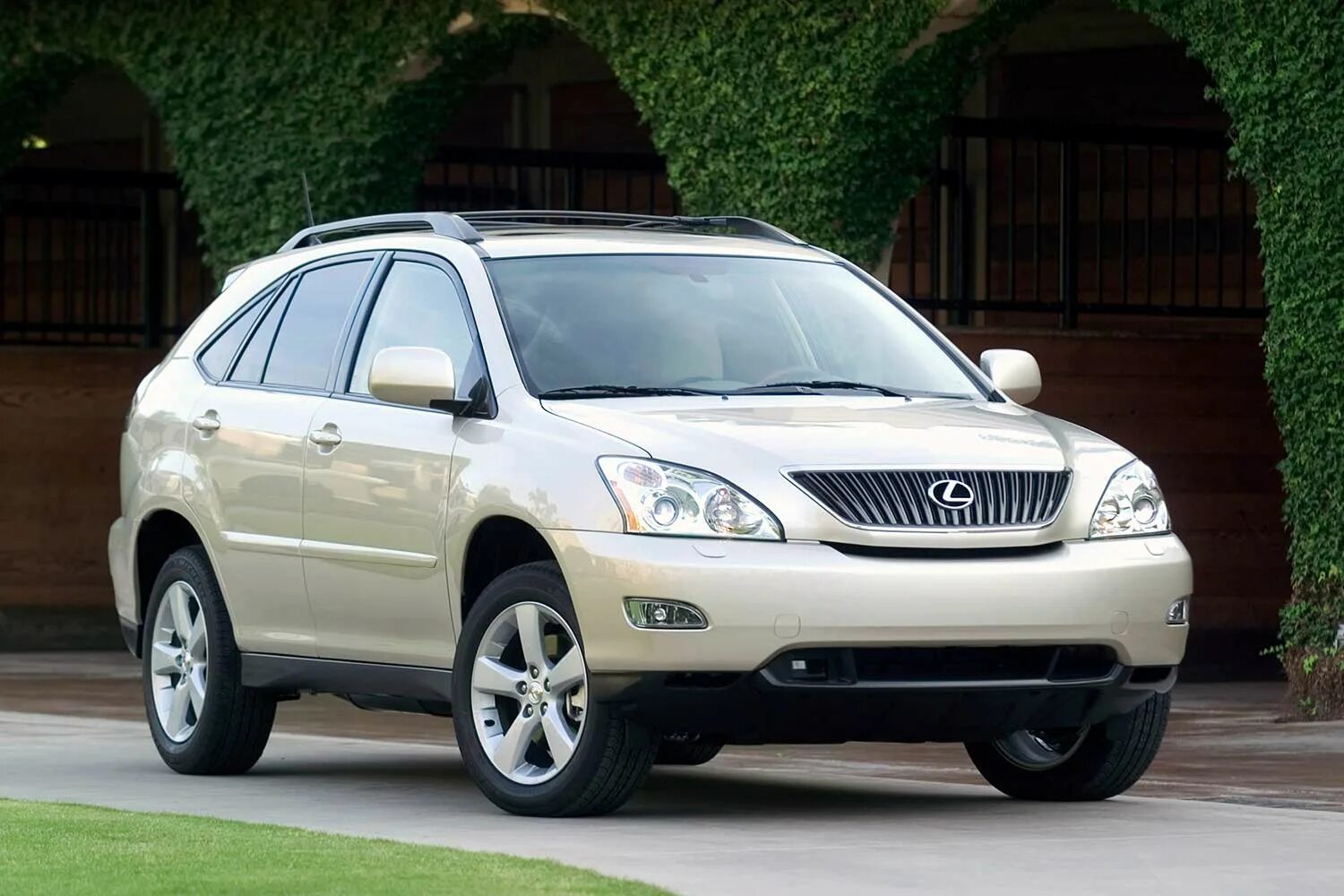 Лексус рх 300 2 поколение. Лексус РХ 330. 330 Rx330 Lexus. Lexus RX 2. Lexus РХ 330.