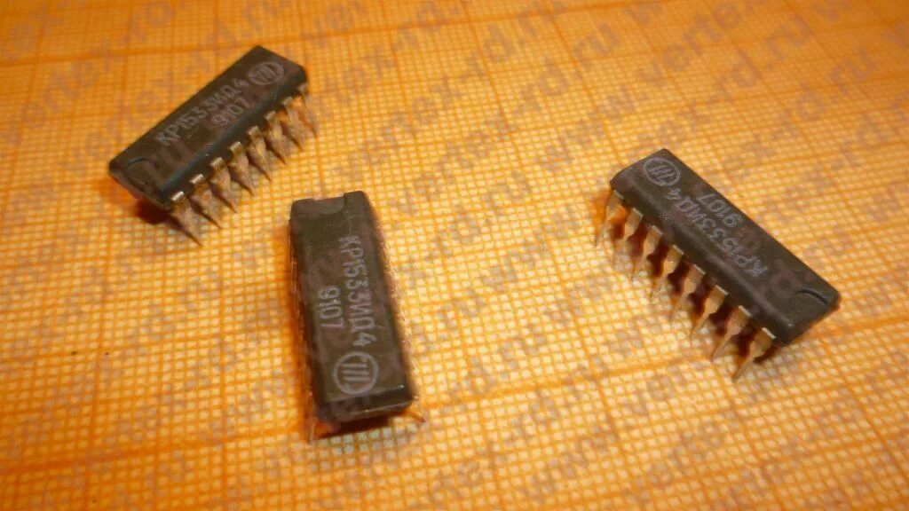 555ид4 даташит. Дешифратор к155ид1. Уго дешифратора к155ид4. Кр1533ла7. К555ид4.