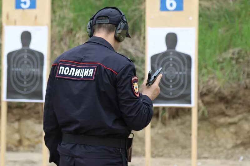 Стрельба в полиции. Полиция стрельба. стрельбище полиции. соревнование по стрельбе в полиции.