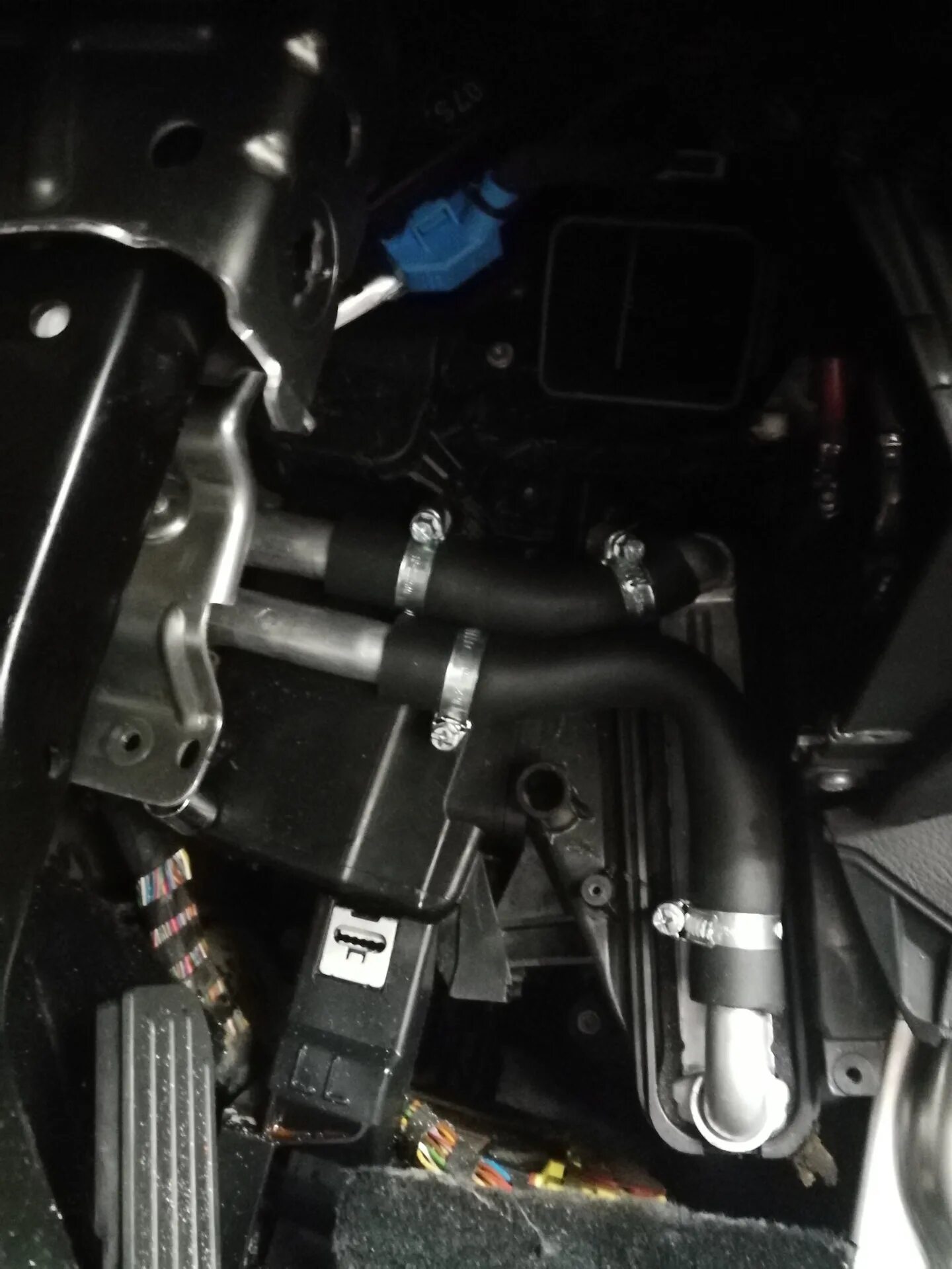 Кран печки фольксваген пассат 2002г. Как поменять печку на фольксваген пассат. Passat b5 печка салона. Passat b5 печка салона. Как поменять печку на фольксваген пассат.